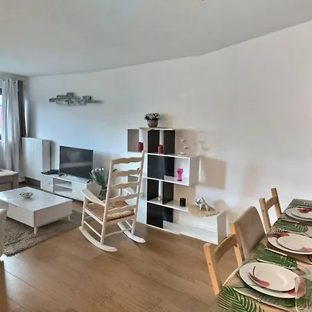 Le Chic Agil Avec Metro Aux Pieds Du Logement *